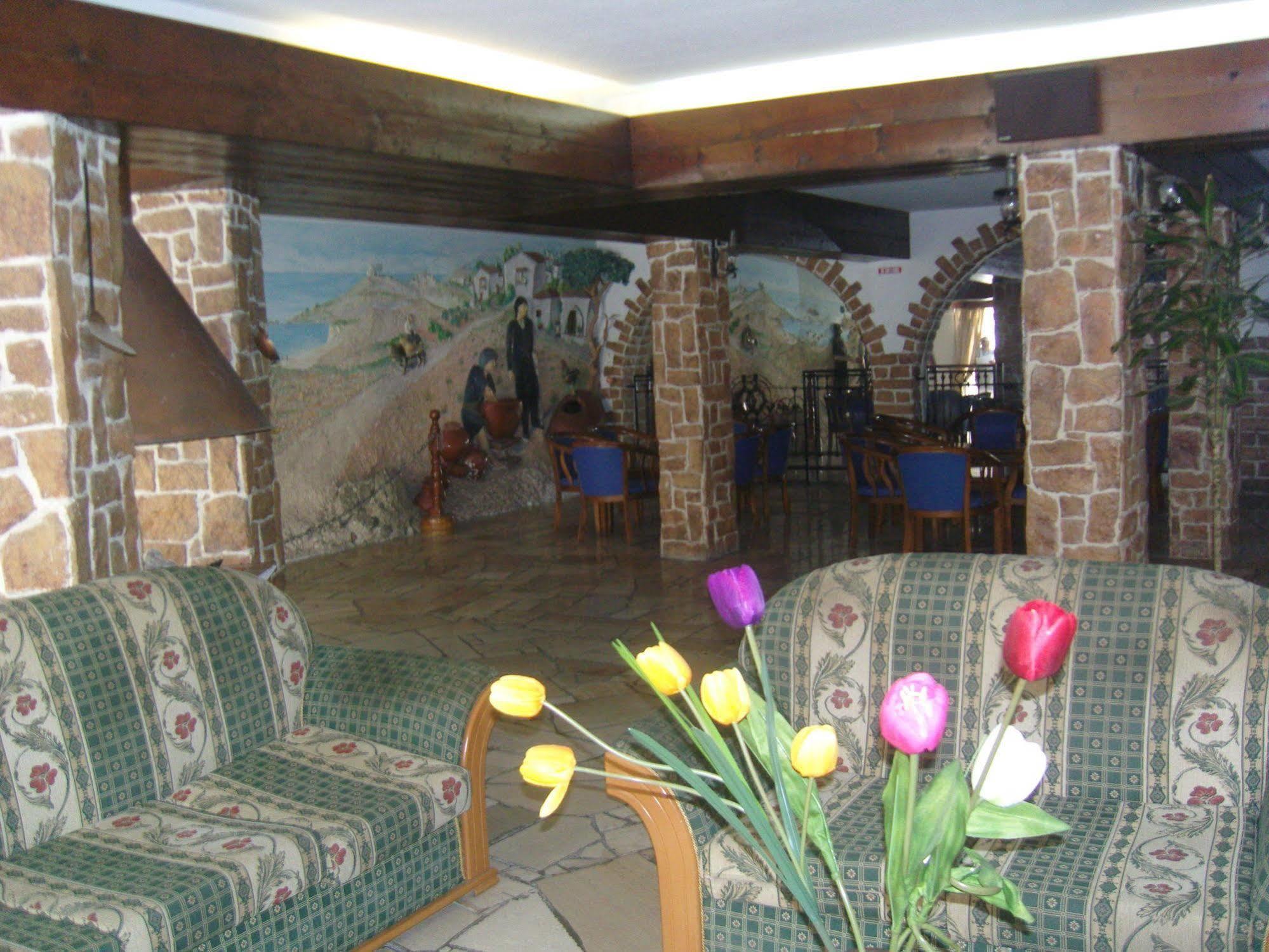 Hotel Best Western Plus Larco Larnaka Exterior foto