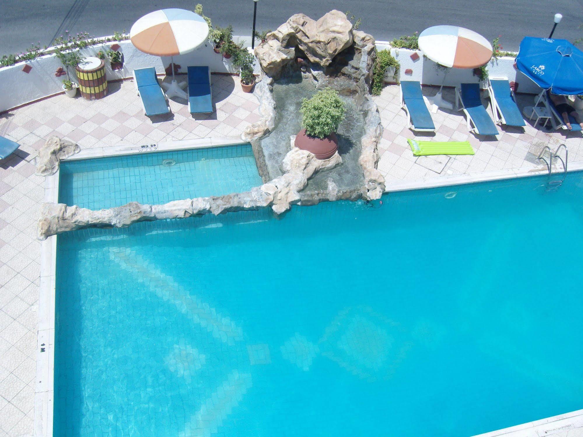 Hotel Best Western Plus Larco Larnaka Exterior foto