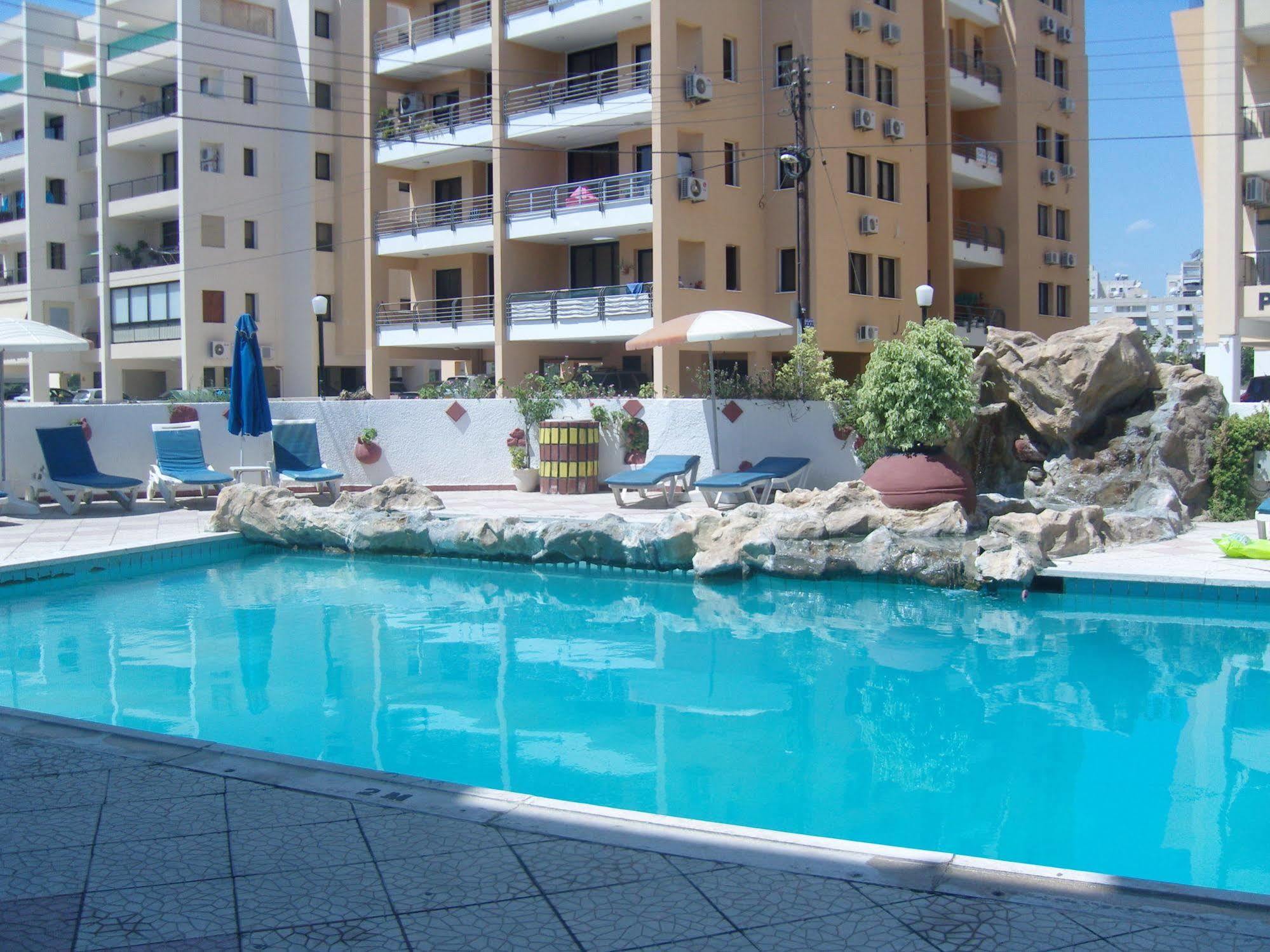 Hotel Best Western Plus Larco Larnaka Exterior foto