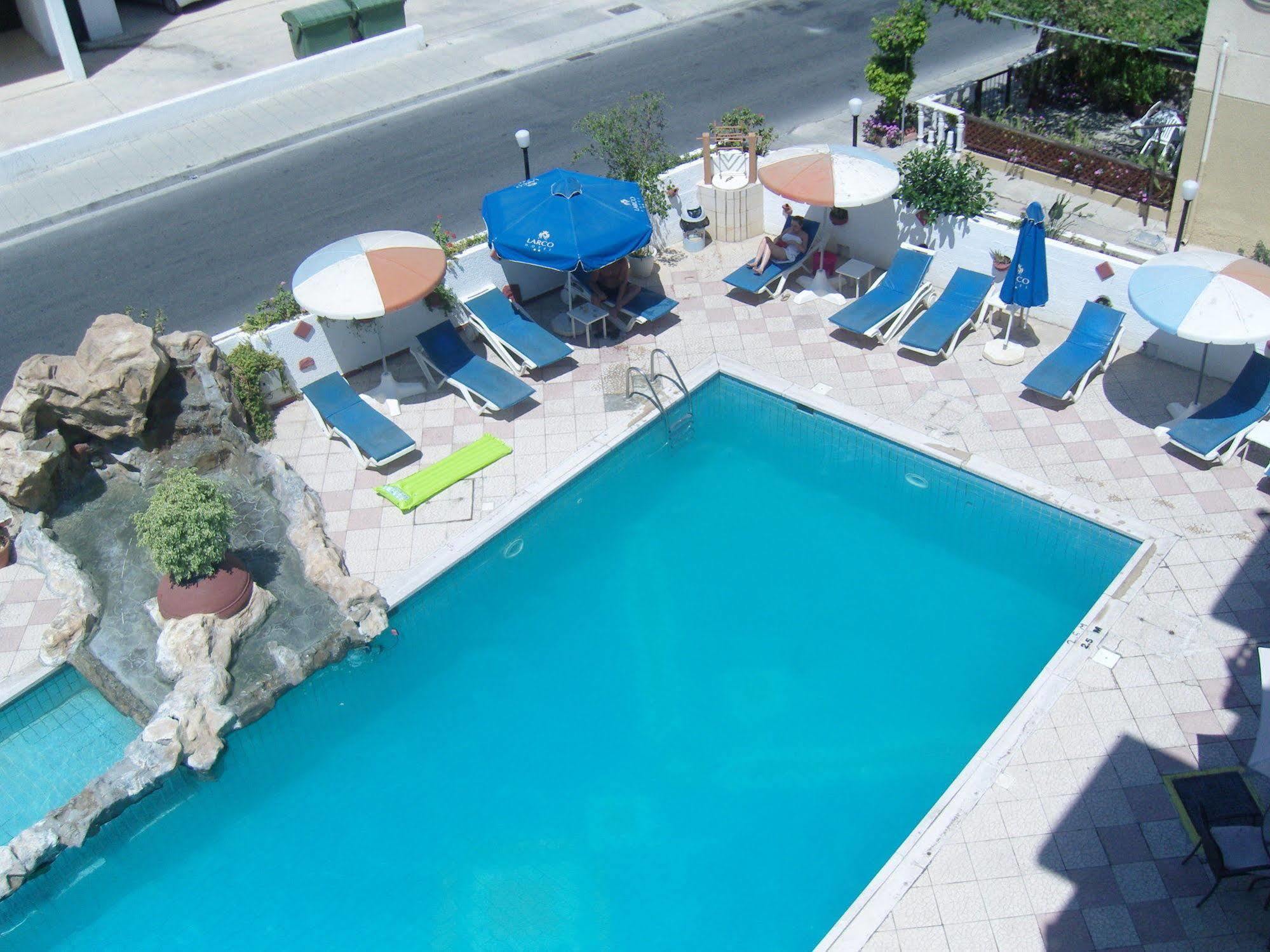 Hotel Best Western Plus Larco Larnaka Exterior foto